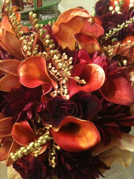 wedding bouquet autumn color calla lily