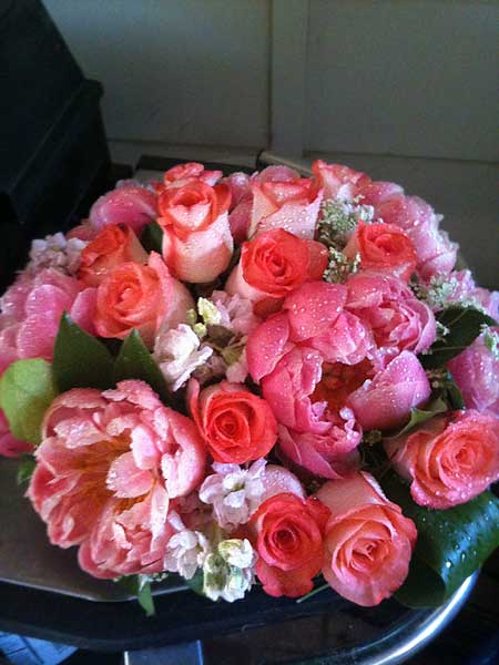 bride bouquet peony vintage old-fashioned peonies